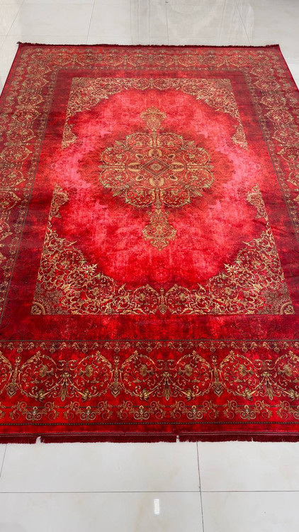 فرش قرمز